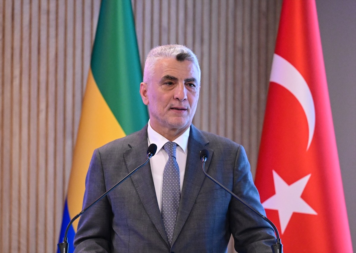 "Türkiye-Gabon İş ve Yatırım Forumu” Ticaret Bakanı Ömer Bolat'ın katılımıyla DEİK Genel...