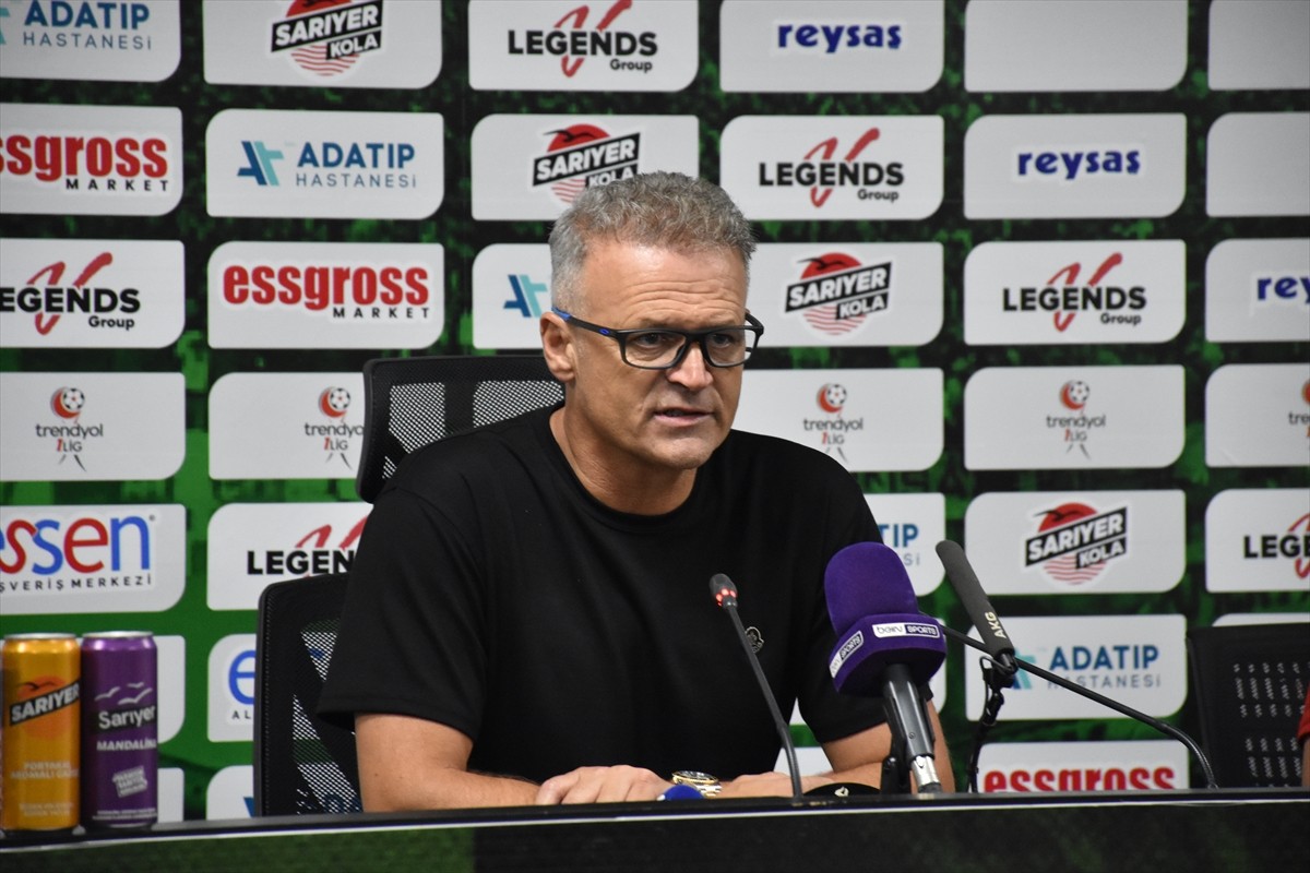 Sakaryaspor Teknik direktörü İrfan Buz, Trendyol 1. Lig'in 4. haftasındaki Sakaryaspor-Boluspor...