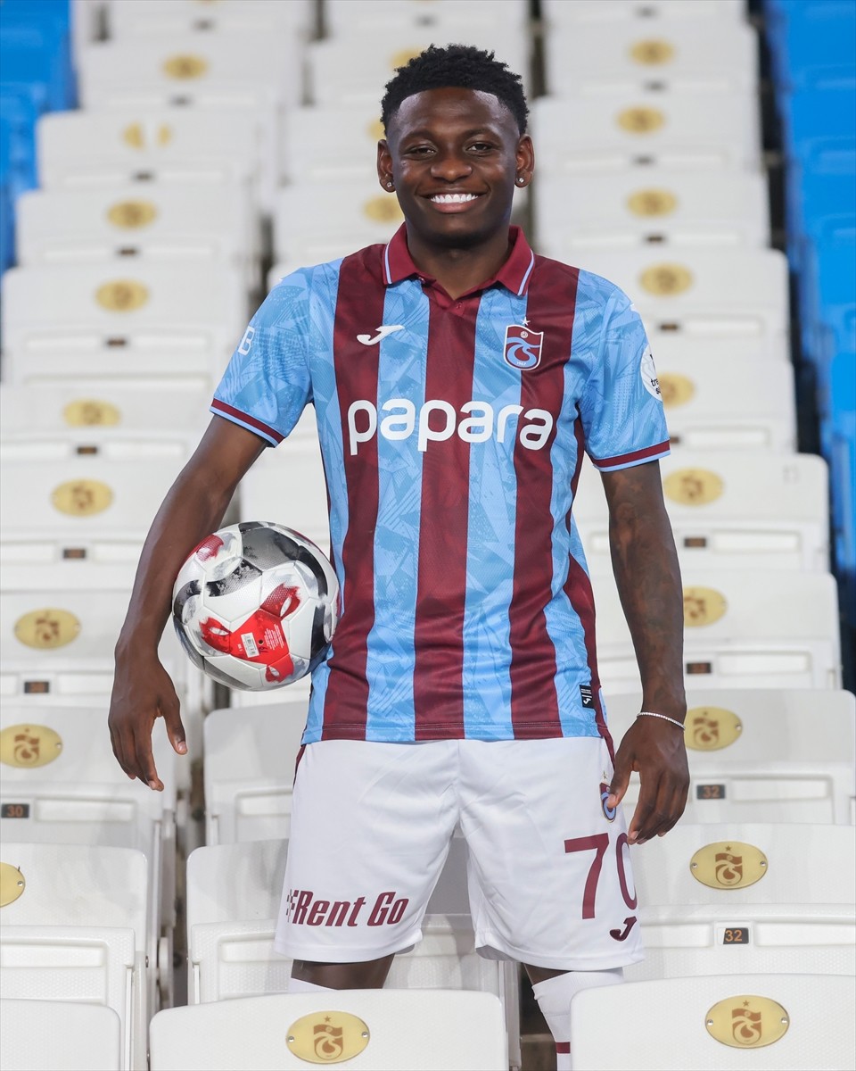  Trabzonspor, Belçikalı futbolcu Kazeem Olaigbe ile 5 yıllık sözleşme imzaladı.