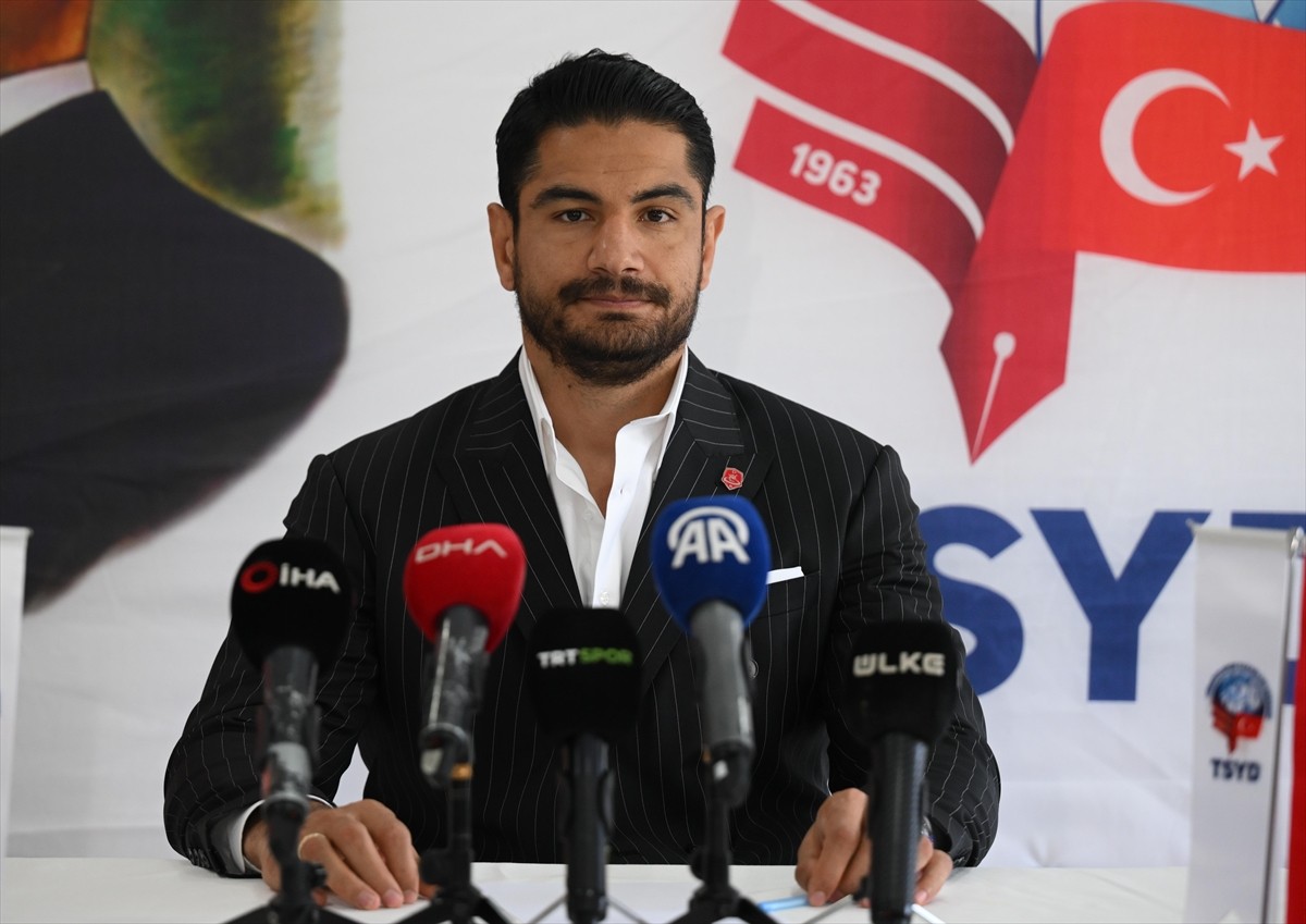 Türkiye Güreş Federasyonu Başkanı Taha Akgül, Türkiye Spor Yazarları Derneği (TSYD) Ankara...