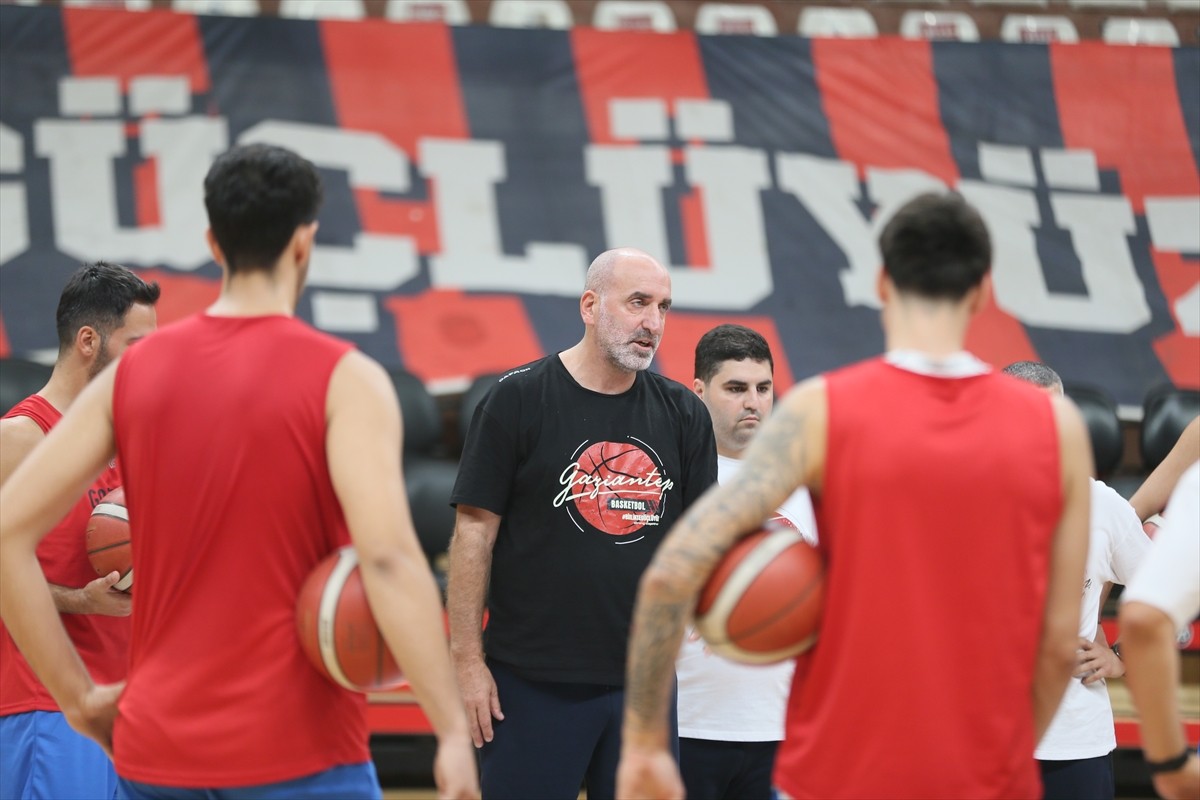 Türkiye Sigorta Türkiye Basketbol Ligi'nde mücadele eden ve iki sezondur play-off'tan dönen...