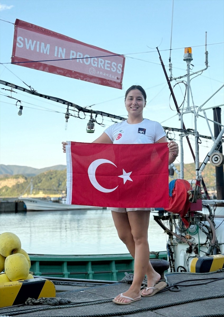 Ultra maraton yüzücüsü Bengisu Avcı, dünyada 7 açık su kanalından oluşan Oceans Seven (Okyanus...