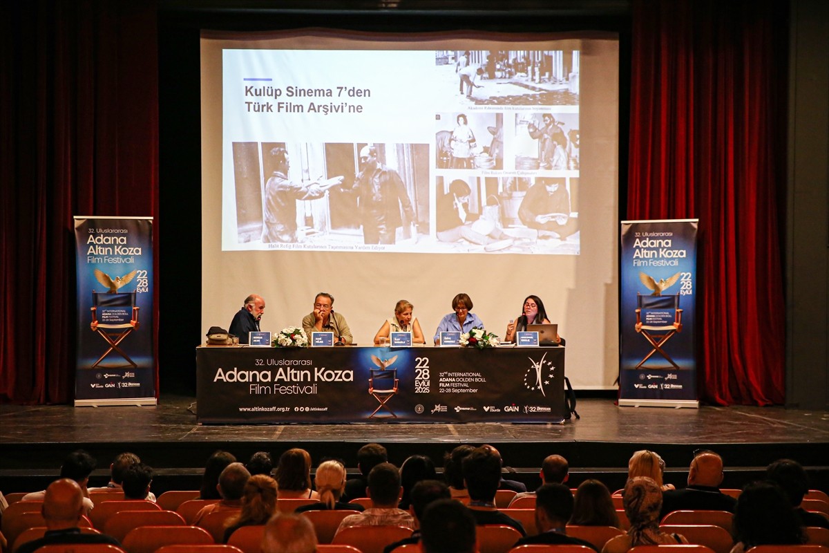 Adana'da bu yıl 32'ncisi düzenlenen Uluslararası Adana Altın Koza Film Festivali kapsamında...