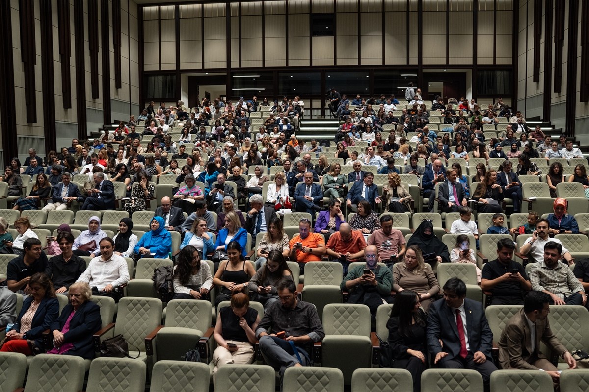 Ankara Kültür Yolu Festivali kapsamında Cumhurbaşkanlığı Millet Kütüphanesi Konferans Salonu'nda...