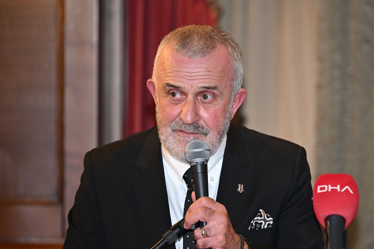 Beşiktaş Divan Kurulu Başkan Adayı Ahmet Ürkmezgil, Ankara'da ikamet eden Beşiktaş Kulübü Divan...