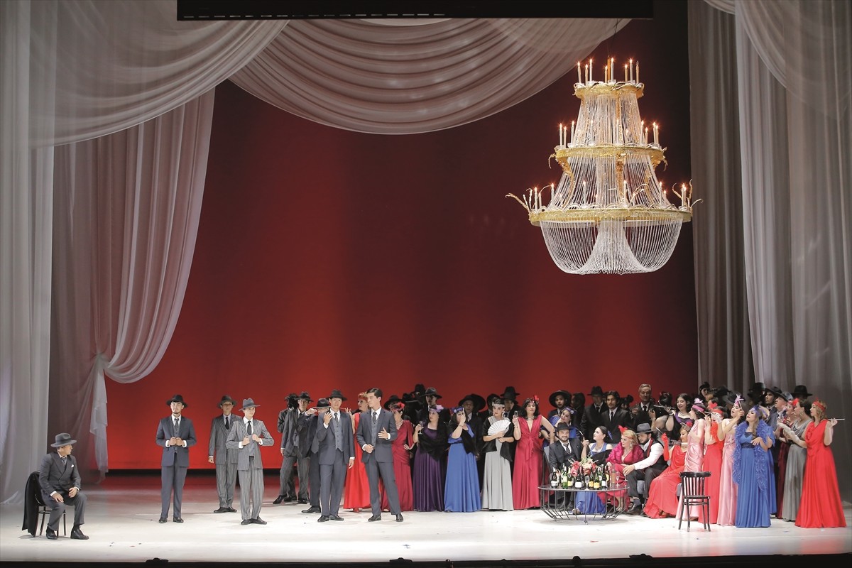 Devlet Opera ve Balesi Genel Müdürlüğü tarafından bu yıl 32'ncisi düzenlenen Uluslararası Aspendos...