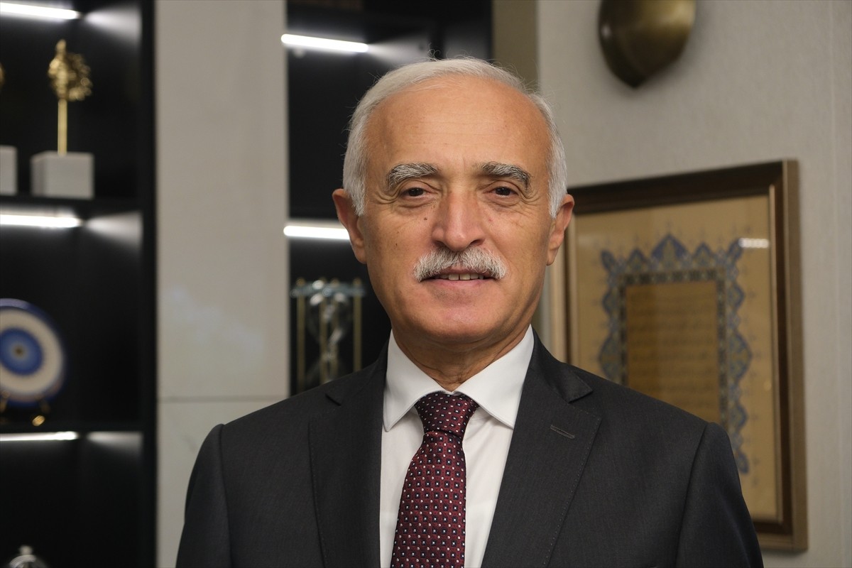 Dış Ekonomik İlişkiler Kurulu (DEİK) Başkanı Nail Olpak, Cumhurbaşkanı Recep Tayyip Erdoğan'ın...