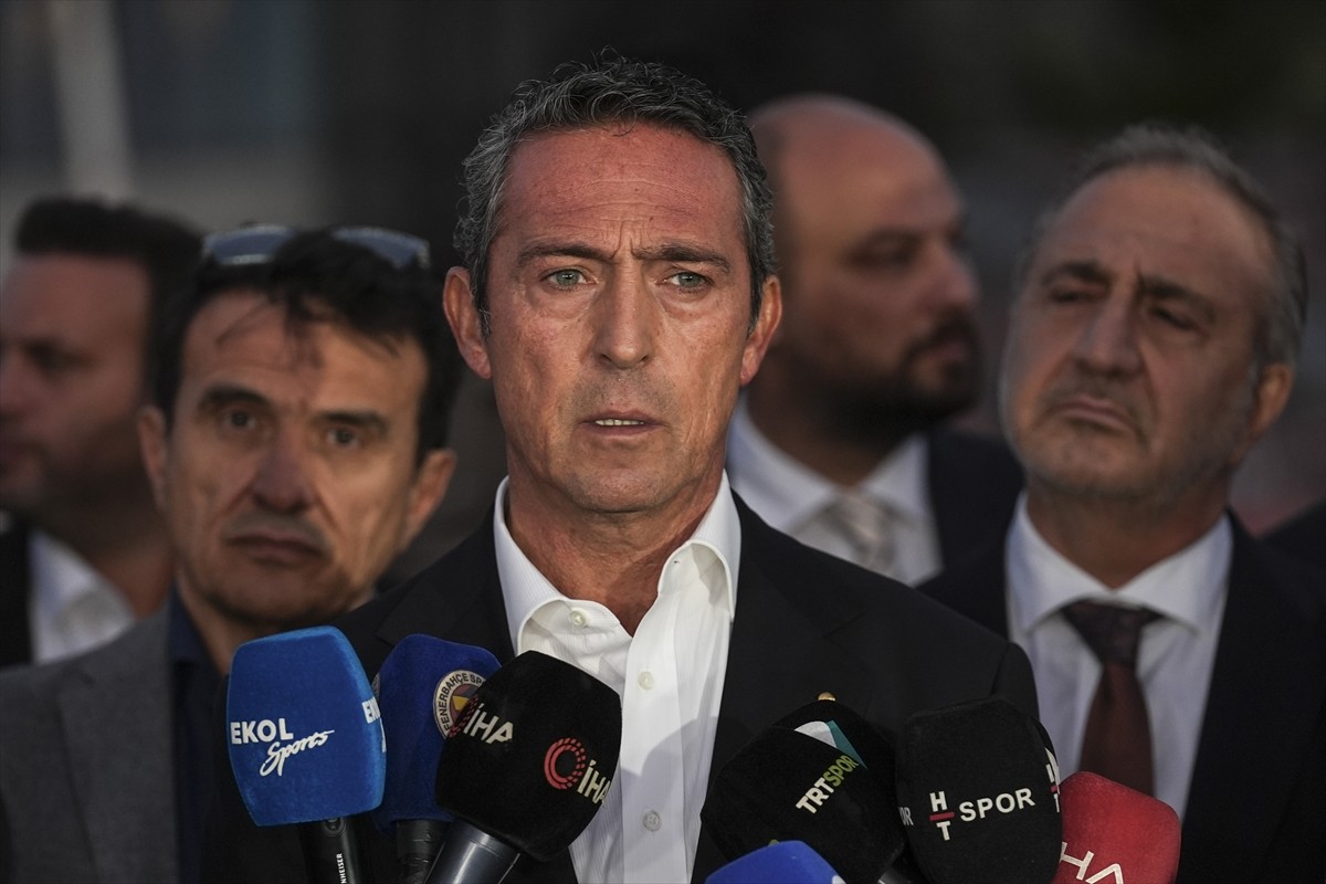 Fenerbahçe Kulübü Ali Koç, Türkiye Futbol Federasyonunda (TFF) yaptığı görüşmelerin ardından...