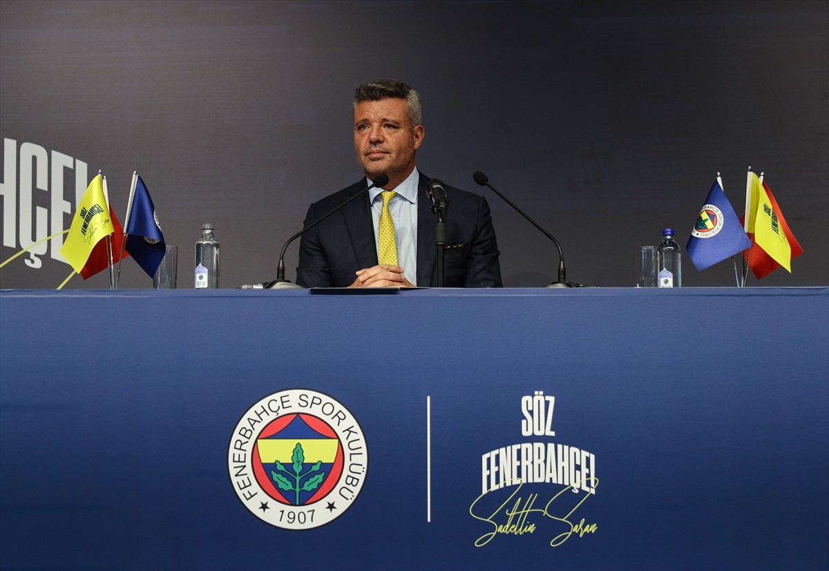 Fenerbahçe Kulübü Başkan Adayı Sadettin Saran, Türkiye Spor Yazarları Derneğinin (TSYD) İstanbul...