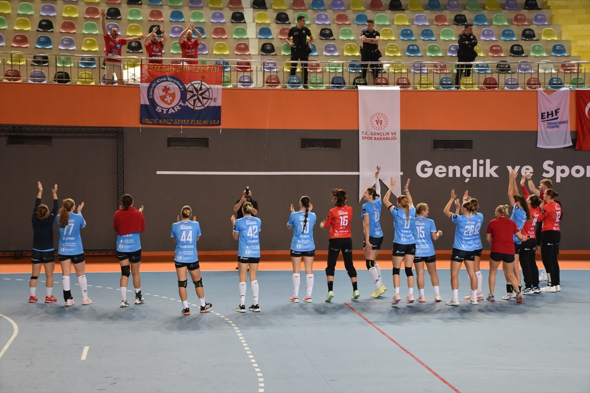 Hentbol EHF Kadınlar Avrupa Kupası 2. tur ikinci maçında Trabzon Ortahisar Belediyespor, Energa...