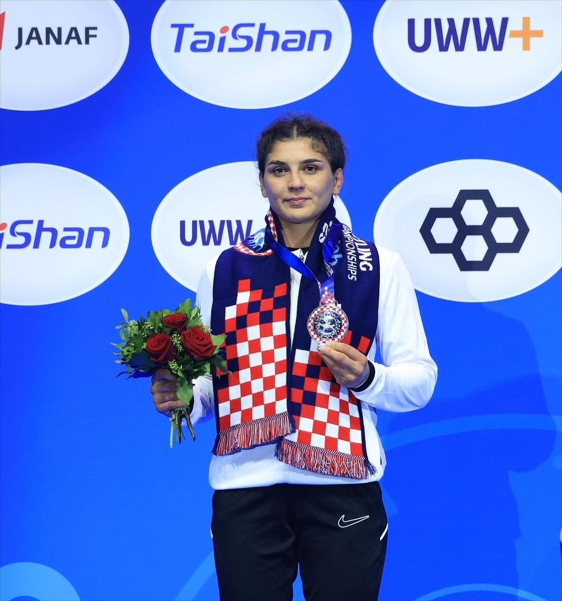 Hırvatistan'da düzenlenen 2025 Dünya Güreş Şampiyonası'nda mücadele eden milli sporcu Nesrin Baş...