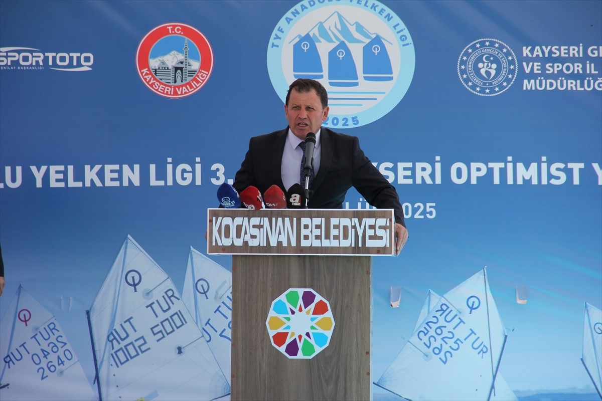 Kayseri'de ilk defa düzenlenen TYF Anadolu Yelken Ligi 3. Ayak Kayseri Optimist Yelken...