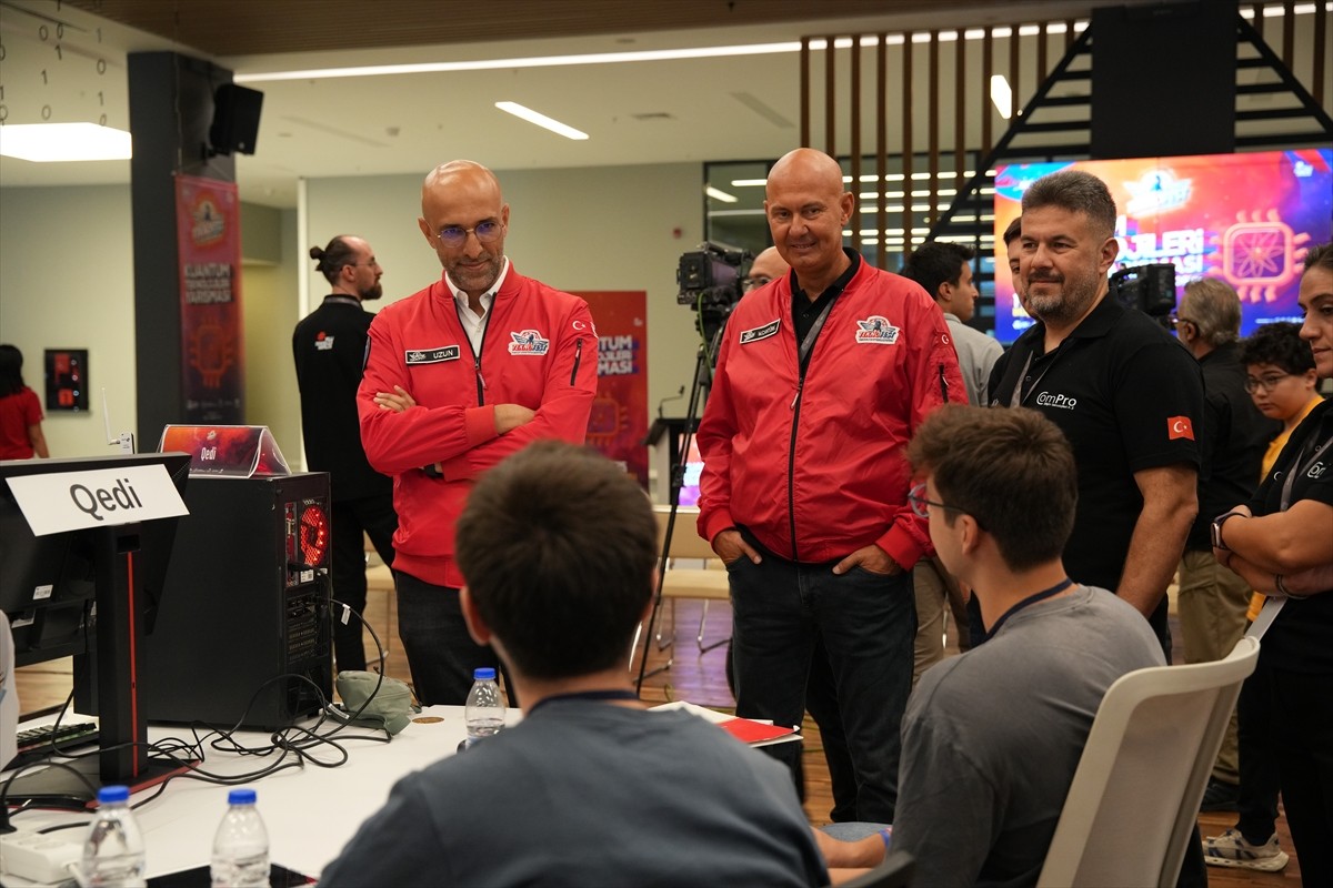 Kocaeli'de düzenlenen "TEKNOFEST Kuantum Teknolojileri Yarışması" finali, Bilişim Vadisi'nde...