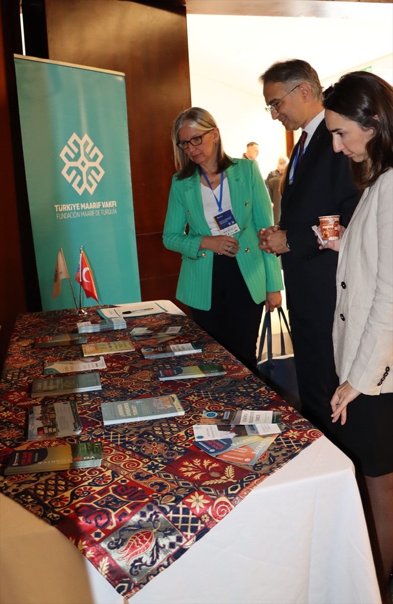 Kolombiya'nın başkenti Bogota'da düzenlenen Latin Amerika, Asya ve Afrika Çalışmaları Derneğinin...