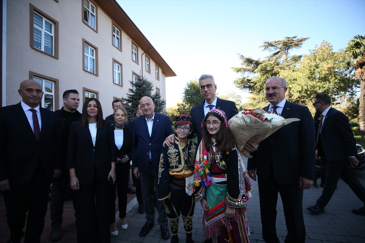 Sağlık Bakanı Kemal Bakan Memişoğlu, Çanakkale programı kapsamında Valiliği ziyaret...