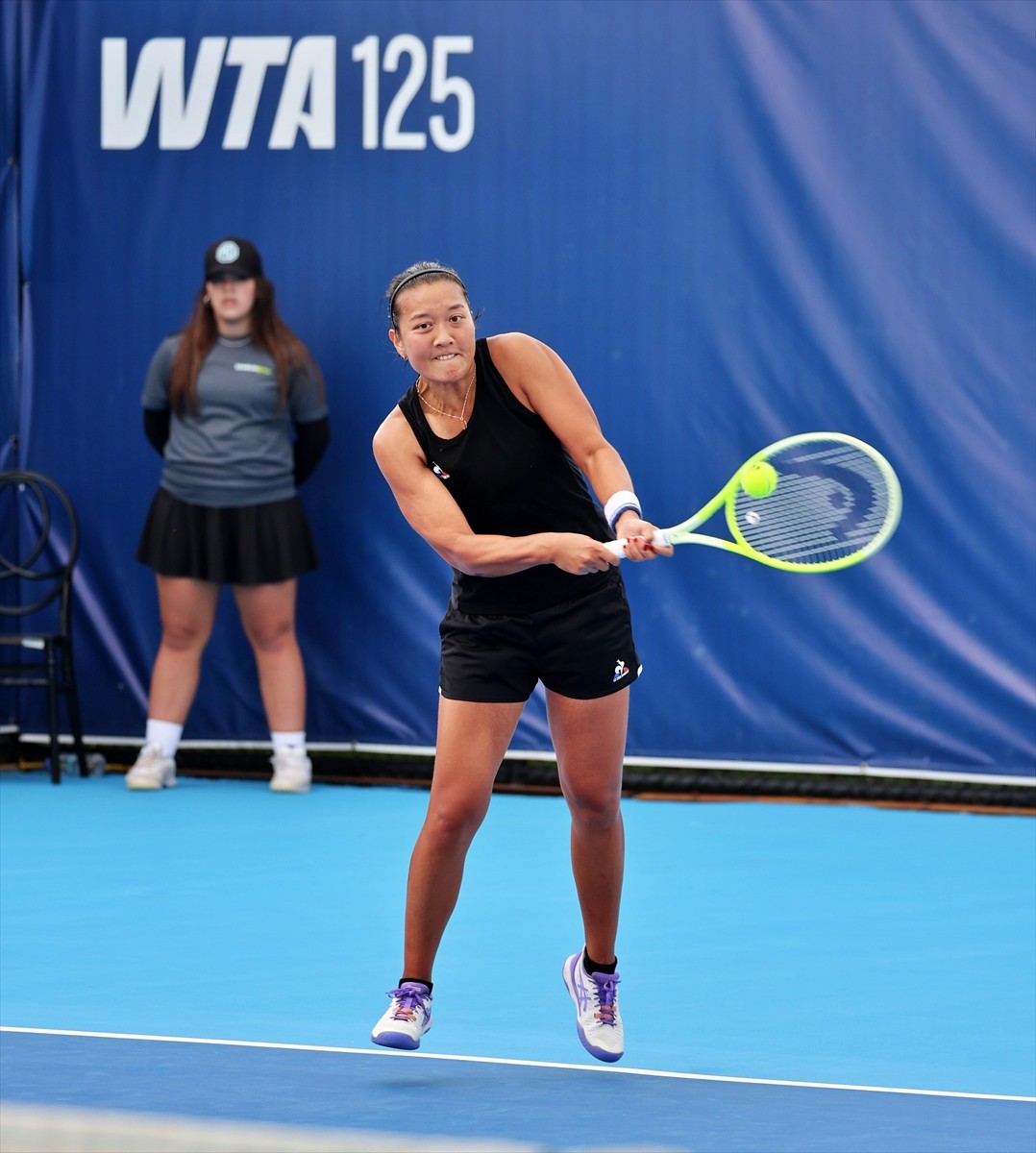 Samsun'da Türkiye Tenis Federasyonu gözetiminde Green Golf ve Tenis Kulübü tarafından düzenlenen...