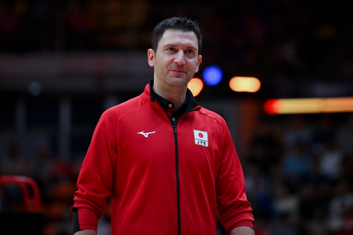 Türk başantrenör Ferhat Akbaş'ın çalıştırdığı Japonya, Tayland'da düzenlenen Dünya Kadınlar...