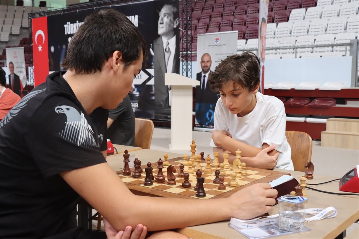 Türkiye Satranç Federasyonu tarafından Büyükşehir Belediyesi ile Gençlik ve Spor İl Müdürlüğü...