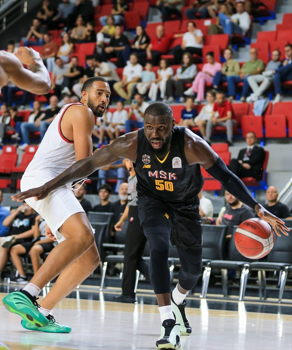 Türkiye Sigorta Basketbol Süper Ligi’nin ilk haftasında Glint Manisa Basket ile Mersinspor...