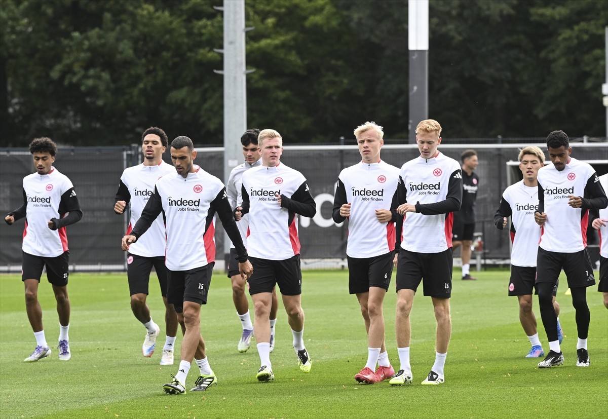 UEFA Şampiyonlar Ligi'nin ilk haftasında yarın Galatasaray'ı konuk edecek Almanya'nın Eintracht...