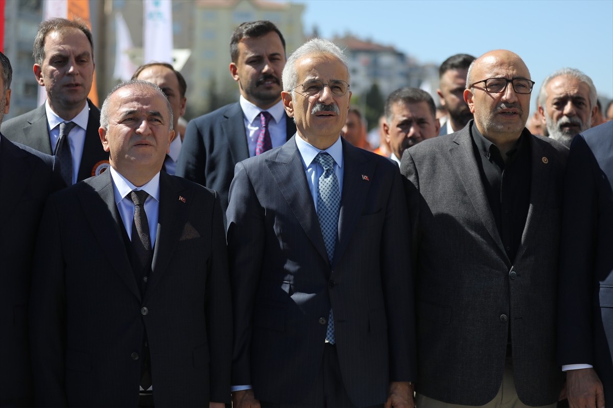 Ulaştırma ve Altyapı Bakanı Abdulkadir Uraloğlu, Elazığ'da "Hazardağlı Yeni Nesil Kavşağı Açılış...