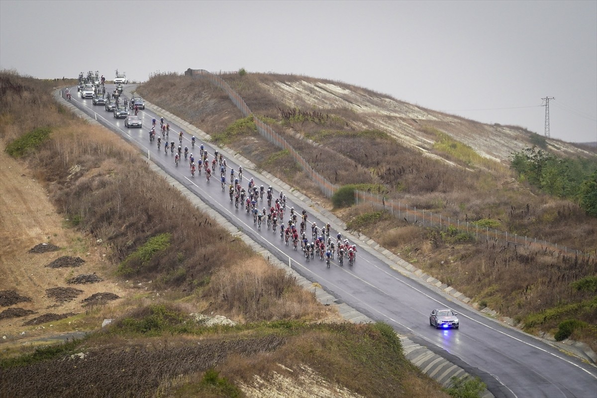 Uluslararası İstanbul Bisiklet Turu'nun (Tour of İstanbul) üçüncü gününde Arnavutköy etabı yarışı...