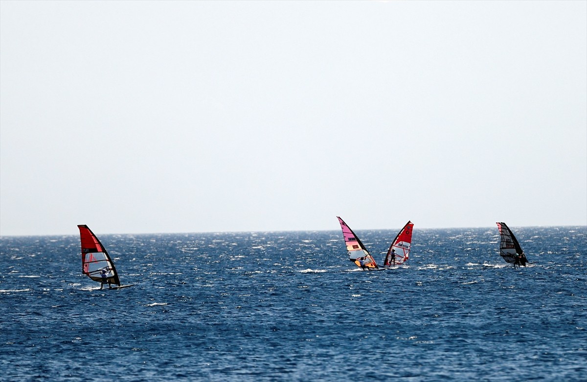Züber TYF Windsurf Türkiye Ligi Şampiyonası 3. Ayak Yarışları, Bodrum'da start aldı. Türkiye...