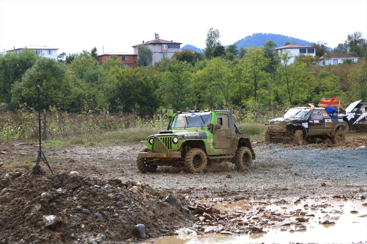 18. Karadeniz Off-Road Kupası'nın 5. ayak yarışı Ordu'da gerçekleştirildi.