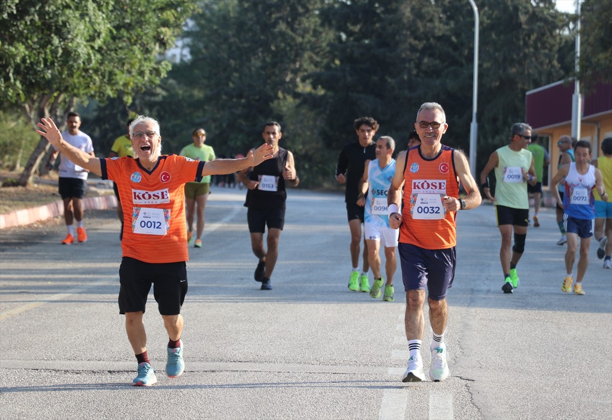 Adana'da 9. Uluslararası Adana Lezzet Festivali kapsamında, Çukurova Üniversitesinde "Lezzet...