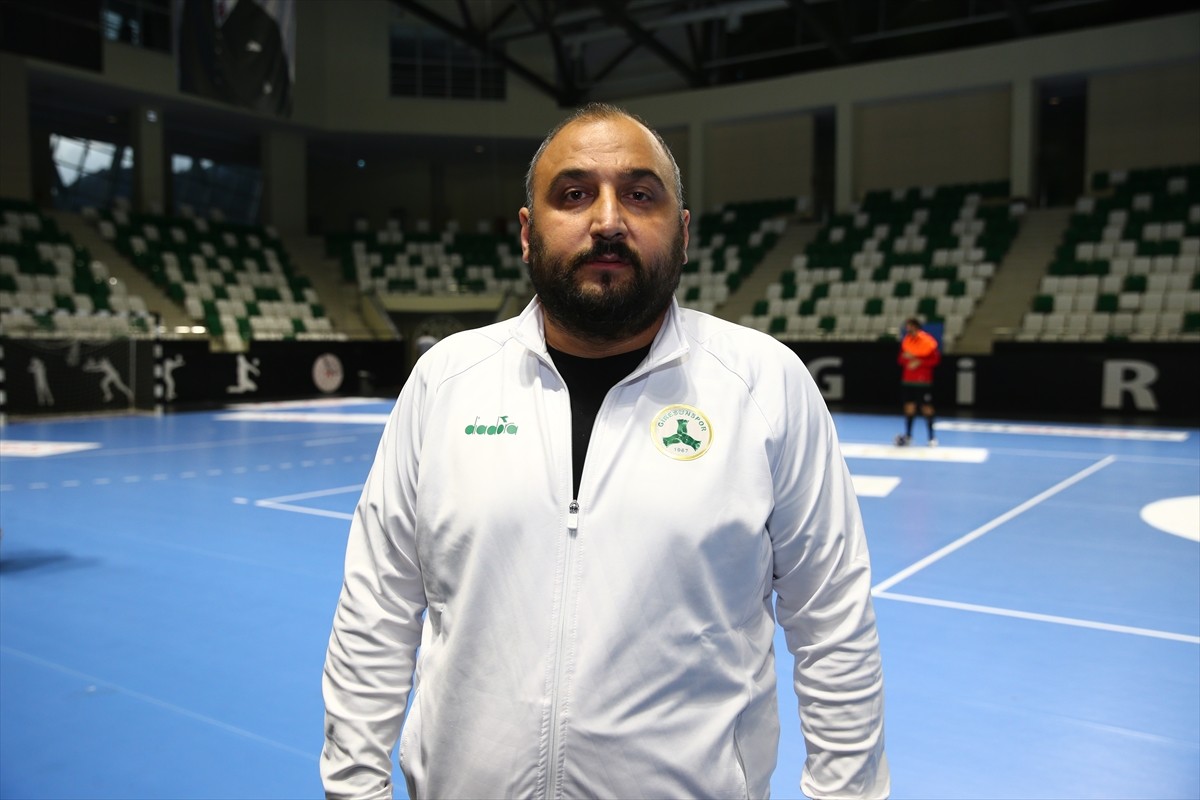 Ardventure Hentbol Erkekler Süper Ligi'nde ilk kez bu sezon mücadele eden Giresunspor, sezonu ilk...