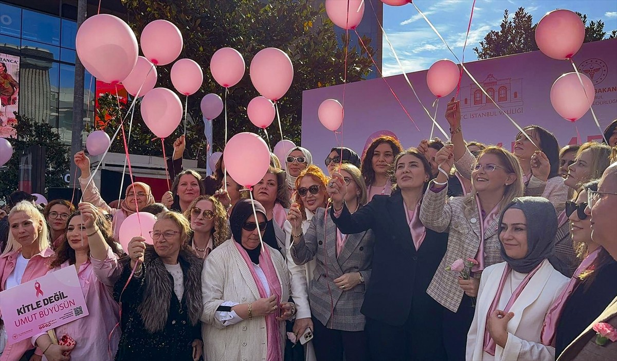 İstanbul Valisi Davut Gül'ün eşi Gülden Gül öncülüğünde, Bakırköy Özgürlük Meydanı'ndan başlayan...
