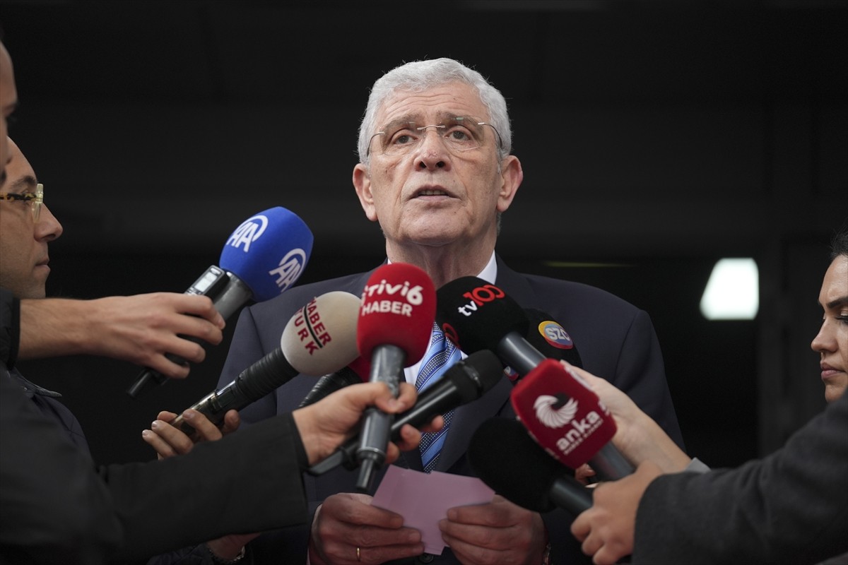 İYİ Parti Genel Başkanı Müsavat Dervişoğlu, partisinin Başkanlık Divanı toplantısının ardından...