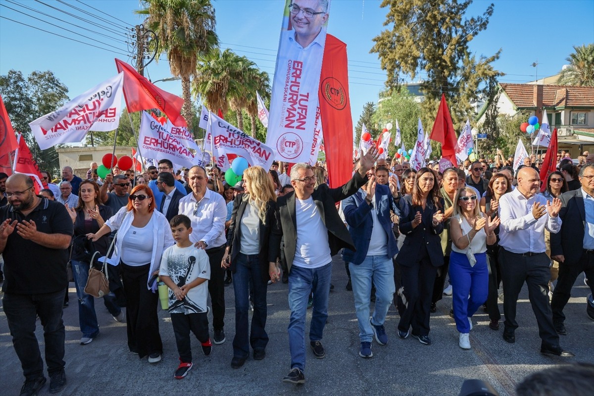 Kuzey Kıbrıs Türk Cumhuriyeti'nde (KKTC) yarın yapılacak cumhurbaşkanı seçiminde aday olan ana...