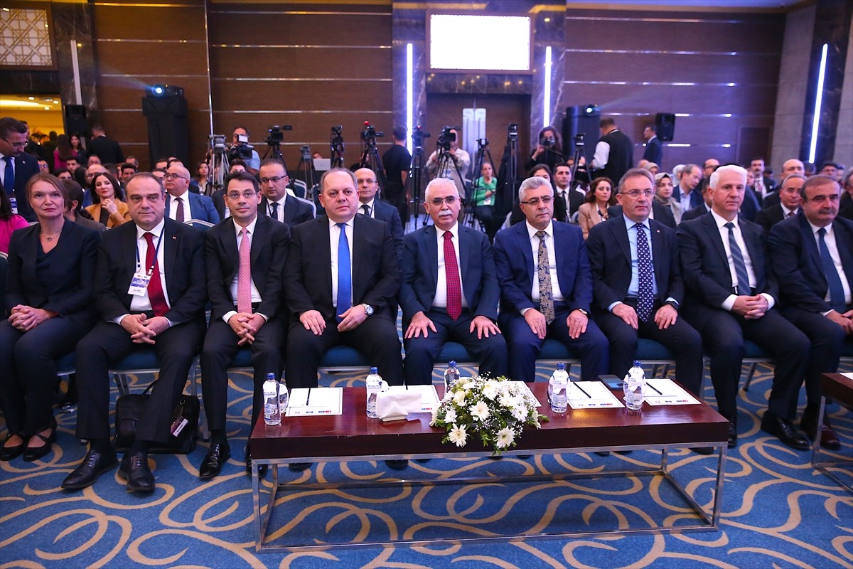 "Türk Anayasa Mahkemesinin Temel Haklar Alanındaki Kararlarının Etkili Şekilde Uygulanmasının...