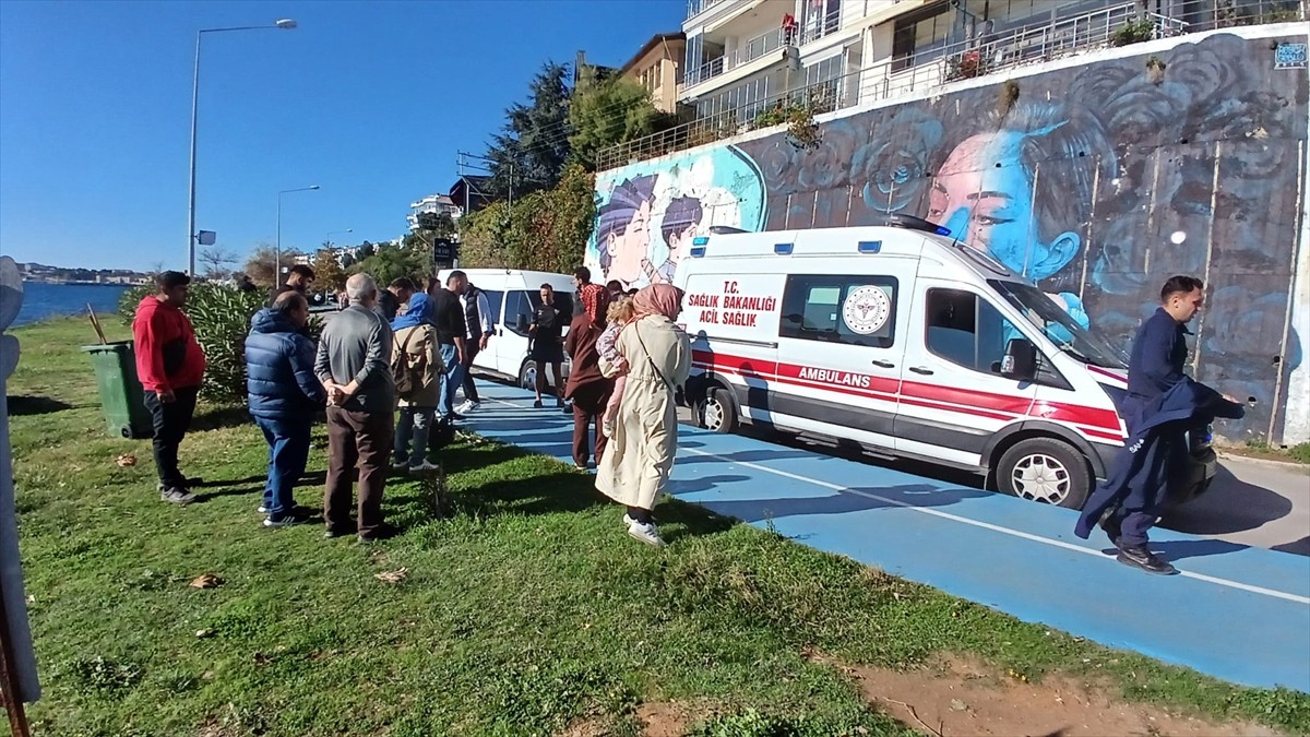 Sinop'ta denizde hareketsiz halde bulunan kişi kaldırıldığı hastanede yaşamını yitirdi. Olay...