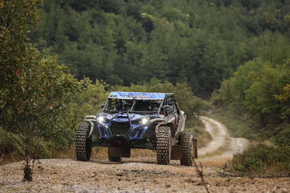 Türkiye Otomobil Sporları Federasyonunun (TOSFED) 2025 Ulusal Yarışma Takvimi'nde yer alan Burhan...