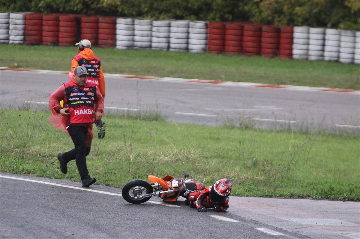 Türkiye Süpermoto Şampiyonası'nın 5. ayak yarışları, Kocaeli'de tamamlandı.
