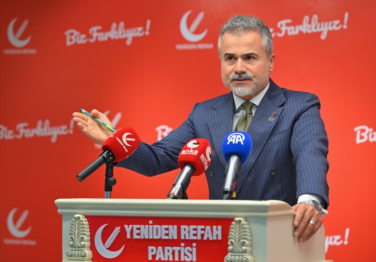 Yeniden Refah Partisi Genel Başkan Yardımcısı Suat Kılıç, partisinin genel merkezindeki Merkez...