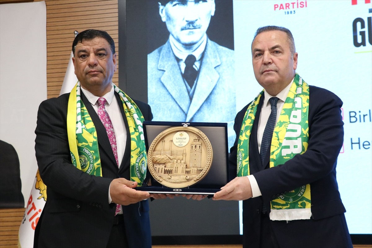 Anavatan Partisi Genel Başkanı İbrahim Çelebi, Şanlıurfa'da düzenlenen "Milli Birlik, Güçlü...